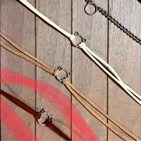 Check Meowt Choker - Picture 2 of 3